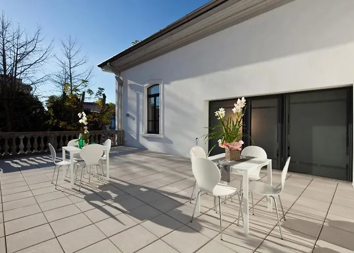 Gio'el Happiness Pensionat