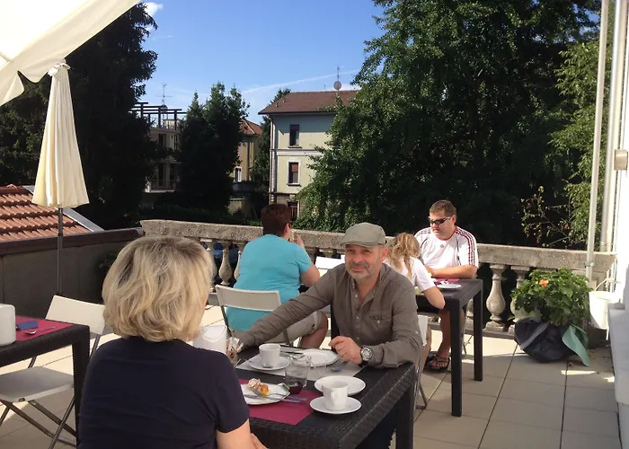 Gio'el Happiness Pensionat 3*